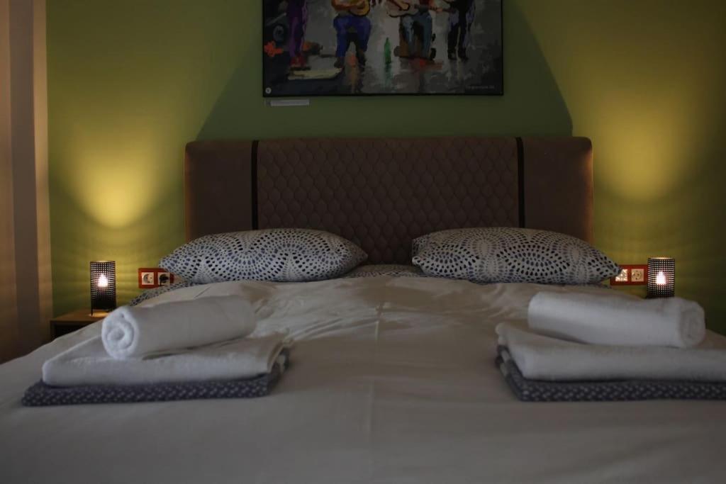Agnes Apartment Filopappou Athena Bagian luar foto